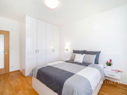 . | Prodej bytu, 3+kk, 105 m²