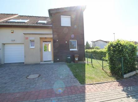 . | Pronájem - dům/vila, 143 m²