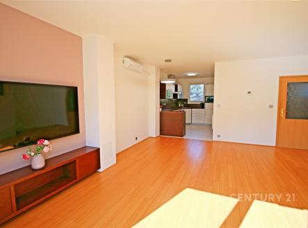 . | Pronájem - dům/vila, 143 m²