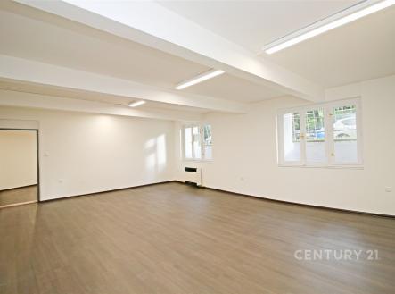 . | Pronájem - kanceláře, 146 m²