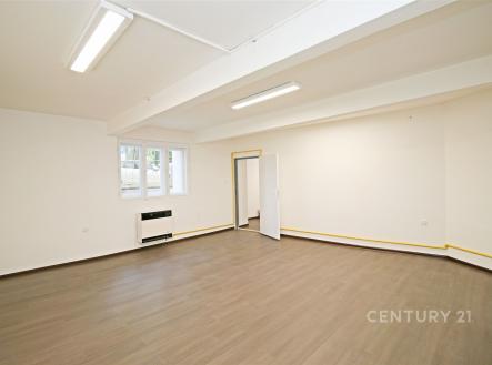 . | Pronájem - kanceláře, 146 m²