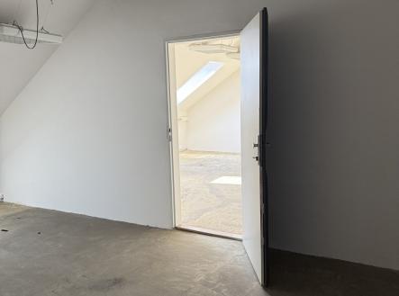 foto: 2 | Prodej - kanceláře, 260 m²