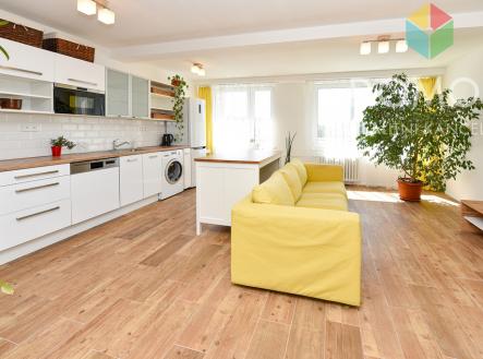 obý.p. + KK | Prodej bytu, 3+kk, 64 m²