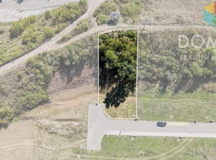 pozemek-10-vyznaceno-upr-kopie.jpg | Prodej - pozemek pro bydlení, 703 m²