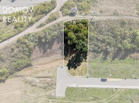 pozemek-10-vyznaceno-upr-kopie.jpg | Prodej - pozemek pro bydlení, 703 m²