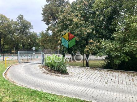 img-9665.jpeg | Pronájem - malý objekt/garáž