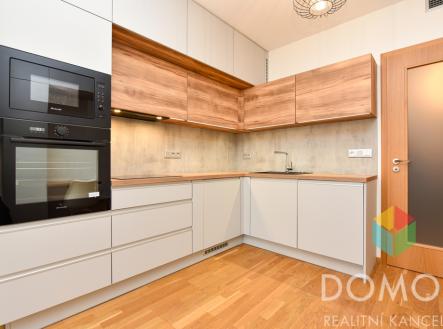 kolbenova-5-1-of-1.jpg | Pronájem bytu, 1+kk, 40 m²
