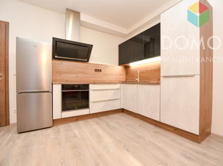 kuchyňská linka | Pronájem bytu, 2+kk, 64 m²