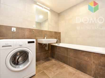 koupelna s WC | Pronájem bytu, 2+kk, 64 m²