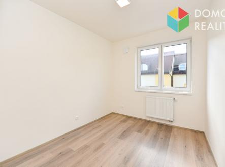 byt-2-kk-mototechna-301-3-1-of-1.jpg | Pronájem bytu, 2+kk, 49 m²