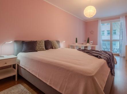 . | Pronájem bytu, 2+kk, 75 m²