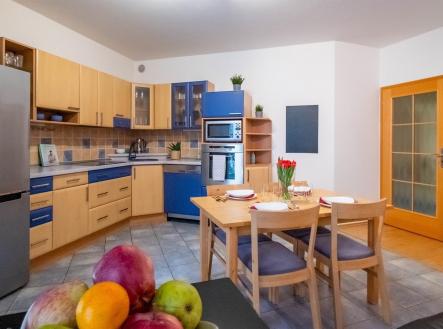 . | Pronájem bytu, 2+kk, 75 m²