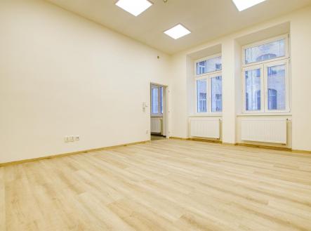 . | Pronájem - kanceláře, 141 m²