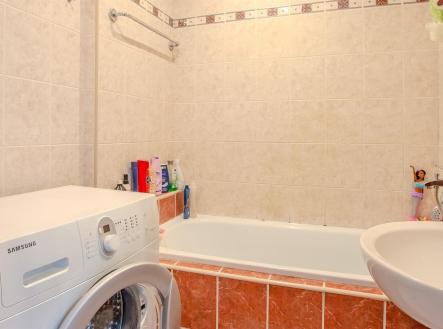 . | Pronájem bytu, 3+kk, 62 m²