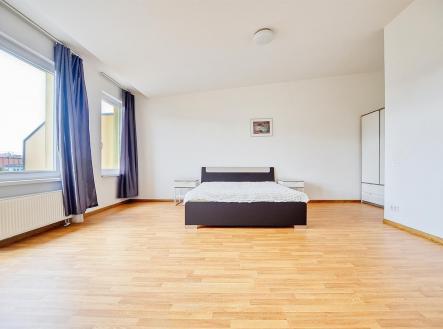 . | Pronájem bytu, 3+kk, 120 m²