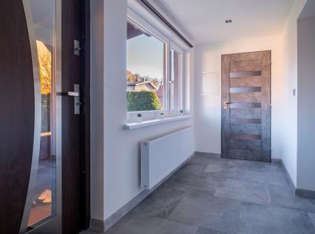 Vstupní chodba Byt 1 | Prodej - dům/vila, 197 m²