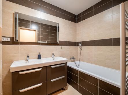 . | Pronájem bytu, 2+kk, 54 m²