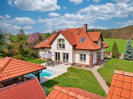 . | Prodej - dům/vila, 217 m²