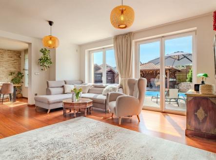 . | Prodej - dům/vila, 217 m²
