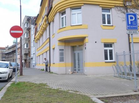 . | Pronájem - kanceláře, 15 m²