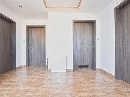. | Prodej - dům/vila, 193 m²