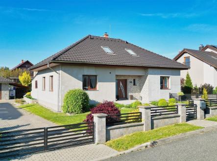 . | Prodej - dům/vila, 193 m²