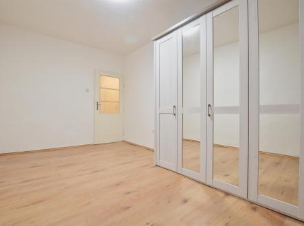. | Pronájem bytu, 2+kk, 56 m²