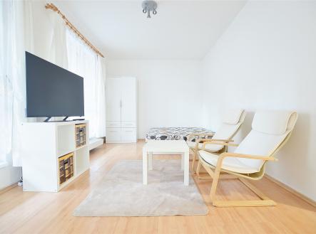 . | Pronájem bytu, 1+1, 34 m²