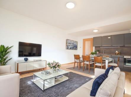 . | Pronájem bytu, 1+kk, 84 m²