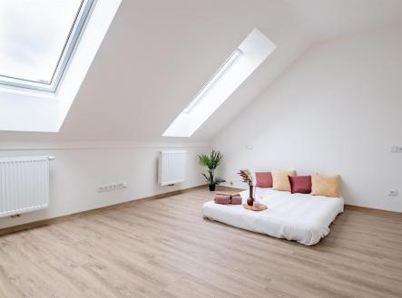 . | Pronájem bytu, 2+kk, 65 m²