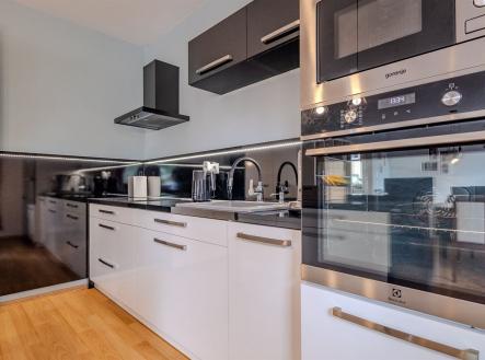 . | Prodej bytu, 3+kk, 90 m²
