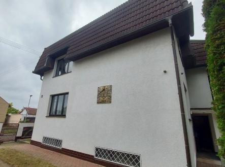 . | Prodej - dům/vila, 320 m²