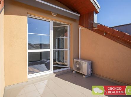 . | Pronájem bytu, 2+kk, 78 m²