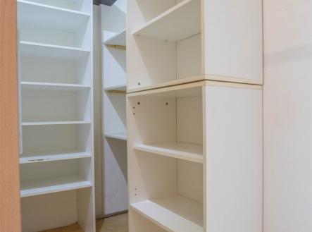 . | Pronájem bytu, 3+kk, 106 m²