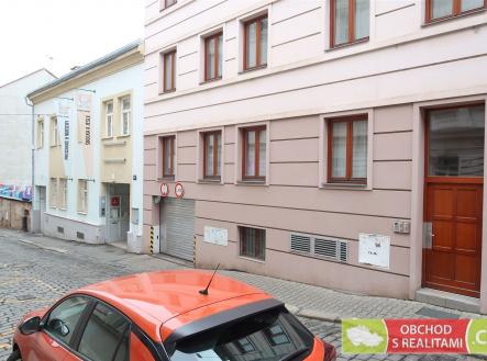 . | Pronájem - malý objekt/garáž