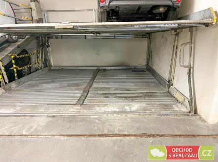 . | Pronájem - malý objekt/garáž