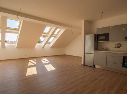 . | Pronájem - kanceláře, 63 m²