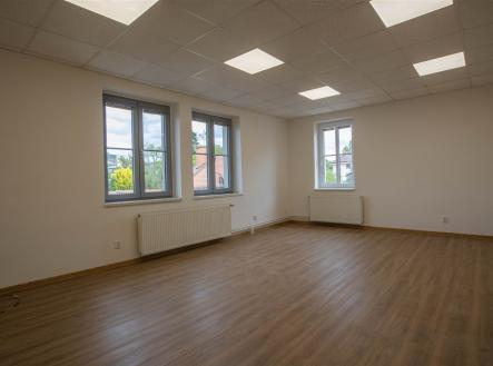 . | Pronájem - kanceláře, 17 m²