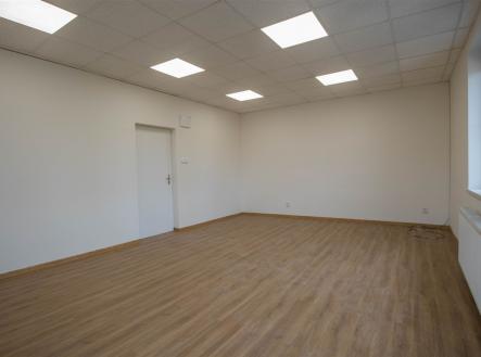 . | Pronájem - kanceláře, 17 m²