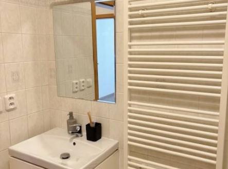 Bez popisku | Pronájem bytu, 1+kk, 35 m²