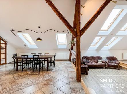 20221116-10BB21B5-60B4-4BD0-B930-4C8531B2BB6C_1_201_a-2.jpg | Prodej bytu, 5+kk, 245 m²