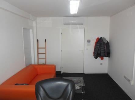 DSCN1372.JPG | Pronájem - kanceláře, 16 m²