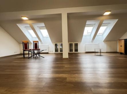 Pronájem bytu, 4+kk, 140 m² obrázek