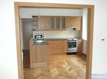 6 kuchy z obvku.jpg | Pronájem bytu, 3+1, 90 m²