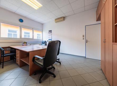 DSCF5782-HDR.jpg | Pronájem - kanceláře, 51 m²