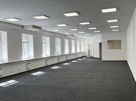 IMG_8336.jpeg | Pronájem - kanceláře, 170 m²