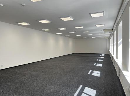 IMG_8334.jpeg | Pronájem - kanceláře, 170 m²