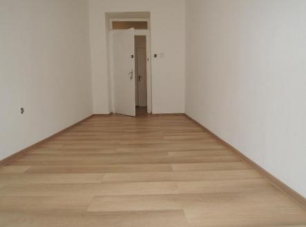 DSCN9946.JPG | Pronájem - kanceláře, 13 m²