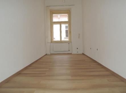 DSCN9941.JPG | Pronájem - kanceláře, 13 m²