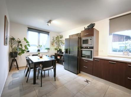 Prodej - dům/vila, 182 m²